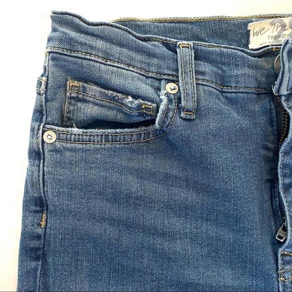 Free People We the Free high waisted busted knee medium wash jeans, 28 - Picture 5 of 9